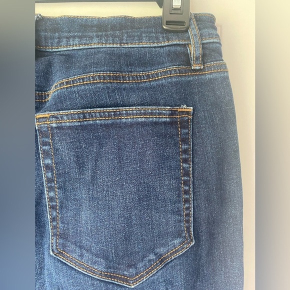 Loft Mid-Wash Skinny Crop Jeans with Raw Hem Size 4/27 - Picture 6 of 9